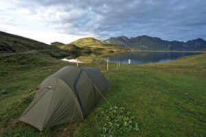 tente installée pour un bivouac
