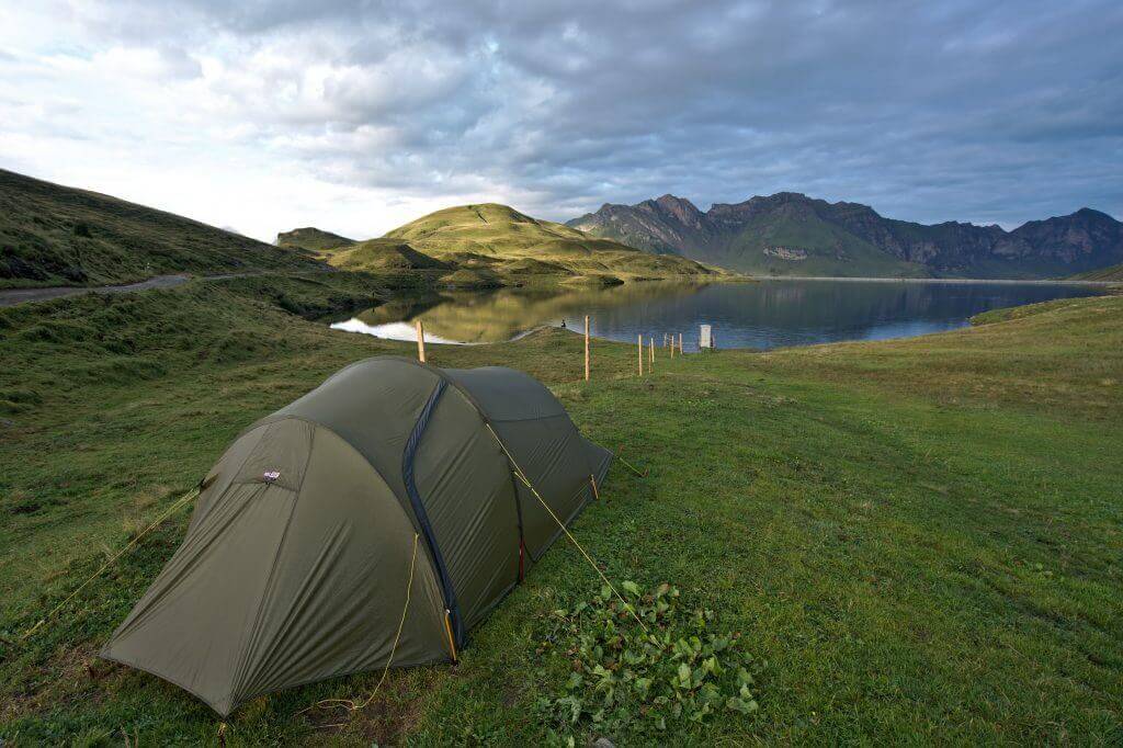 tente installée pour un bivouac