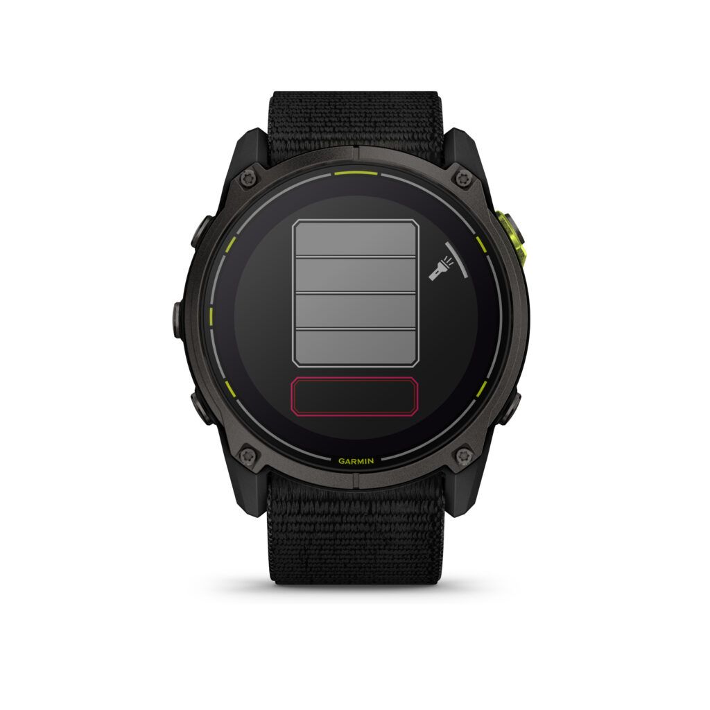 Enduro3_black_HR_front_0004_flashlight