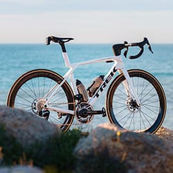 FAHRRÄDER & RAHMEN