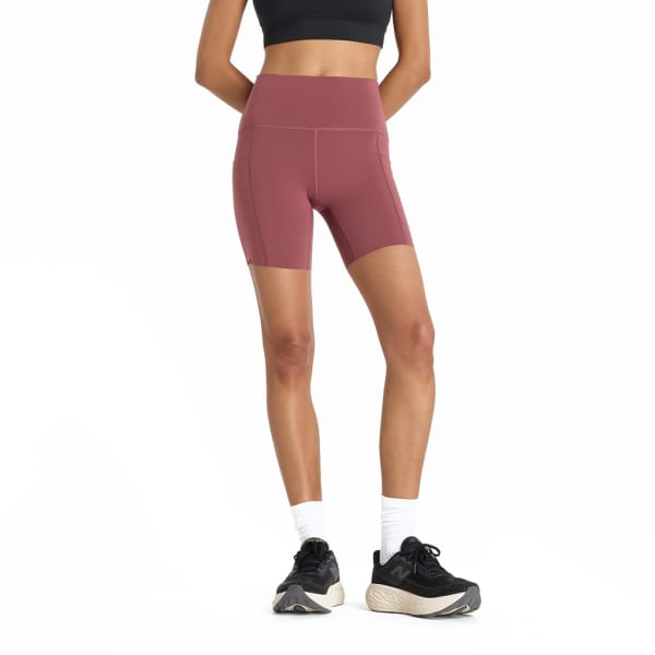New Balance Sleek Pocket High Rise Short 6” Mujer 